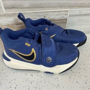 Nike Kids Navy and Gold Sneakers